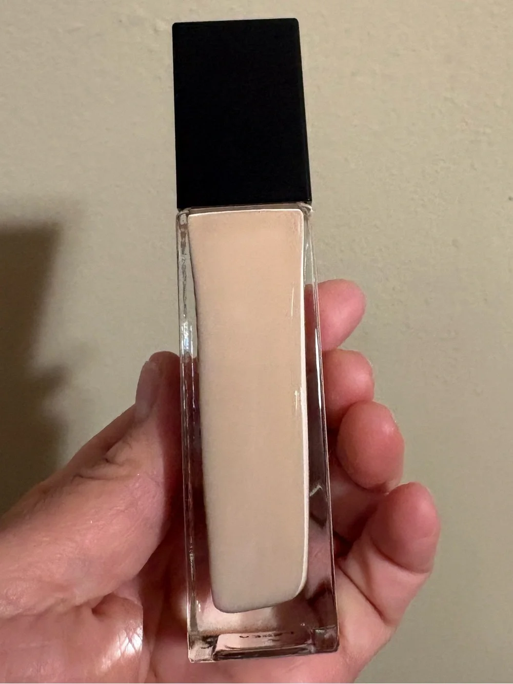 Anastasia Beverly Hills Luminous Foundation - 140N Brand New Never Used.